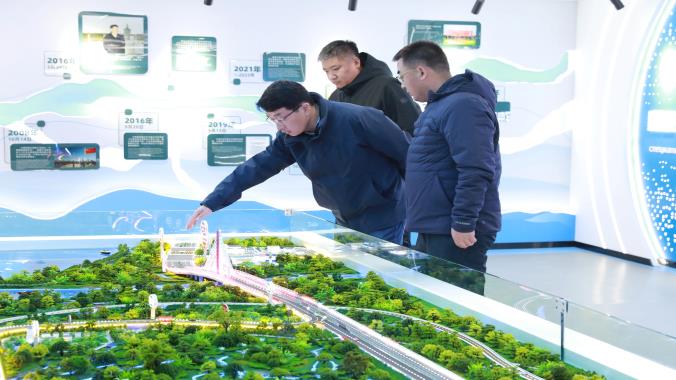 何大海督导检查黑瞎子岛公路客货运口岸项目建设进度